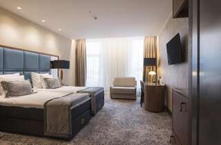 Отель V Spa & Conference Hotel Тарту Улучшенный двухместный номер с 1 кроватью или 2 отдельными кроватями и доступом в спа-центр-3